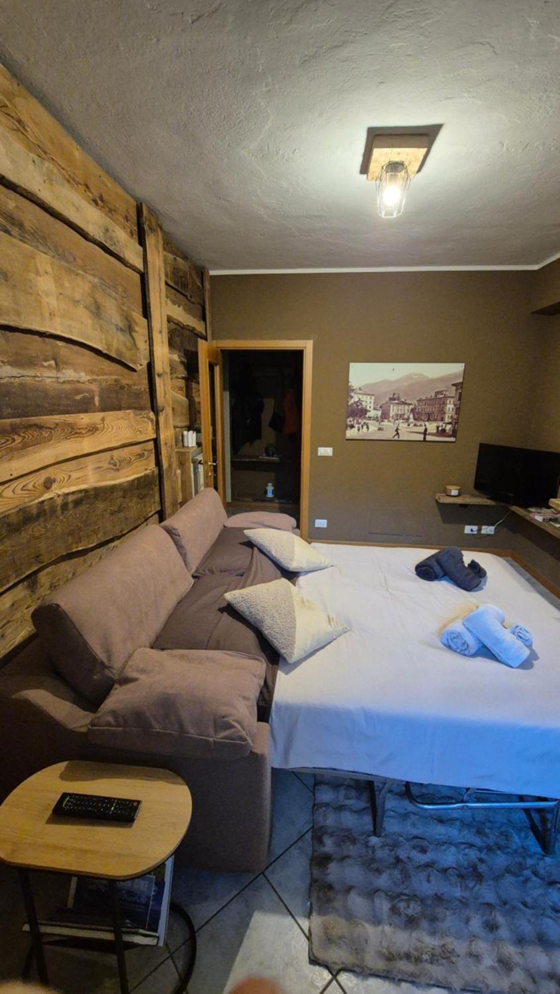 Typical Apartment In Valtellina Sondrio Eksteriør bilde