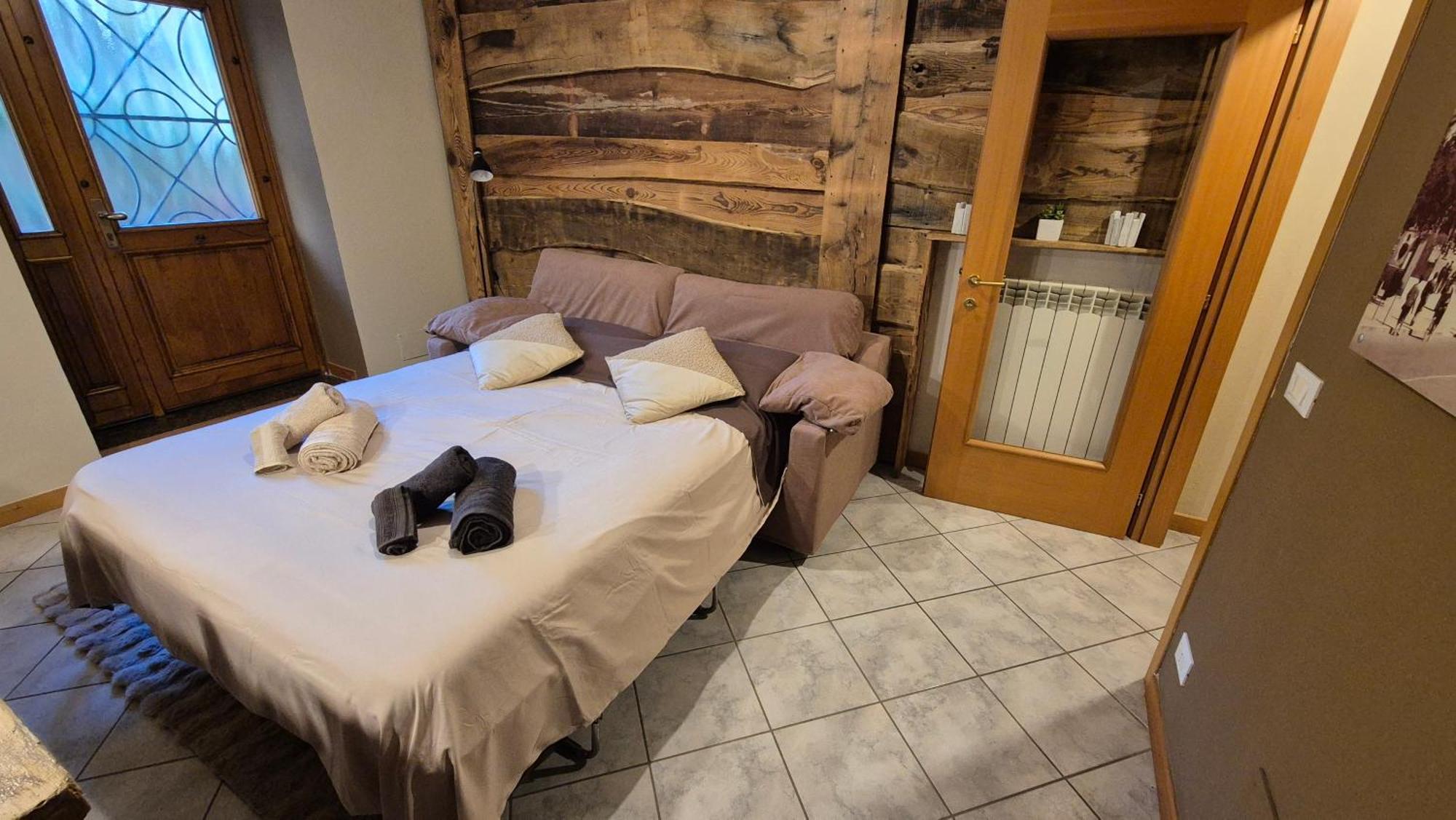 Typical Apartment In Valtellina Sondrio Eksteriør bilde
